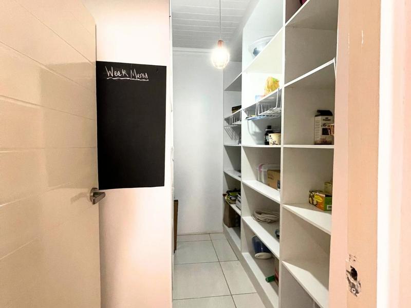 10 Bedroom Property for Sale in Chatsworth Western Cape